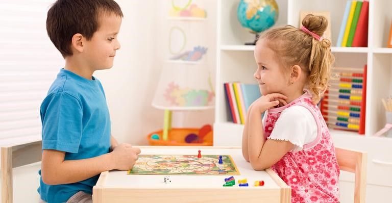 Brincadeiras e Jogos na Educação Infantil: Jogos de Raciocinio e Lógica.