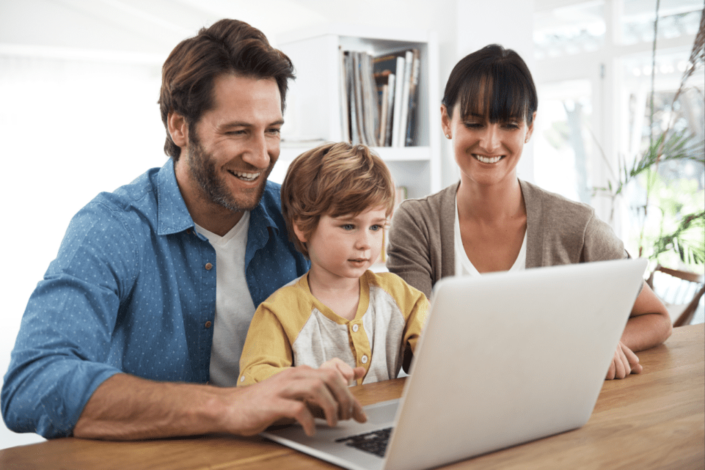 Como conversar com meu filho sobre redes sociais de forma saudável